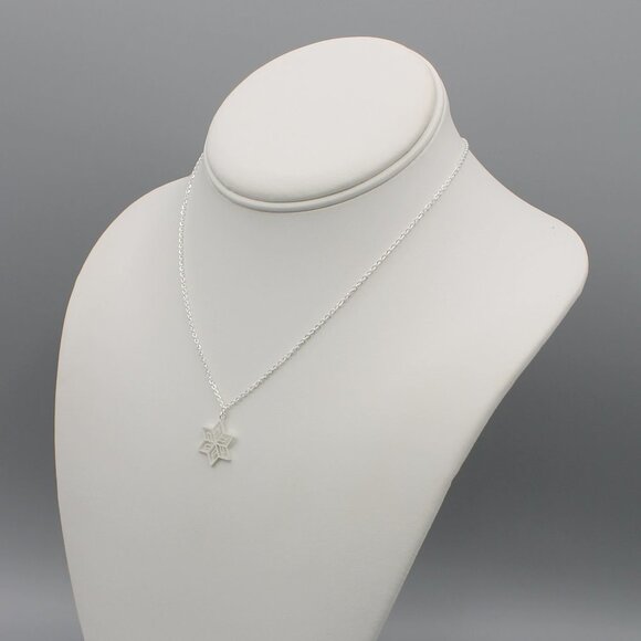 Jewelry necklace snowflake Winter silver tone dainty minimalist modern new - Picture 8 of 8